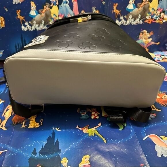 Disney SKINNYDIP LONDON Mickey Mouse Backpack - Picture 5 of 14